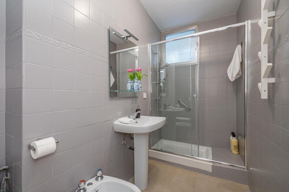 Madrid Rio Rooms Luaran gambar